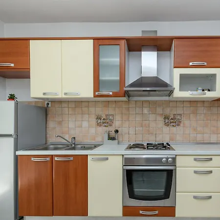 Apartment Ian Lopar