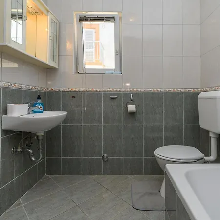 Apartment Ian Lopar